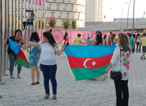 İlk Avropa Oyunlarının bağlanış mərasiminə dəqiqələr qalır. Bakı, Azərbaycan, 28 iyun 2015